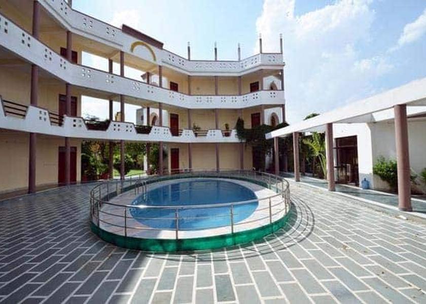 Rajasthan Sawai Madhopur Pool